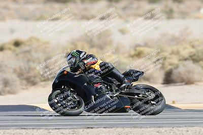 media/Nov-16-2025-Race Pace (Sun) [[8c5fa54630]]/Non Verified Riders (1st 20 Minutes)/4-Turn 16 (1116am)/